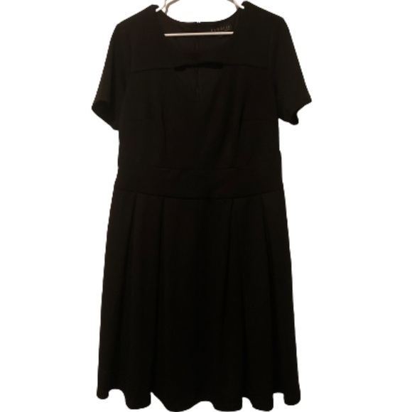 Eloquii Dresses & Skirts - Eloquii fit and flare little black dress 14